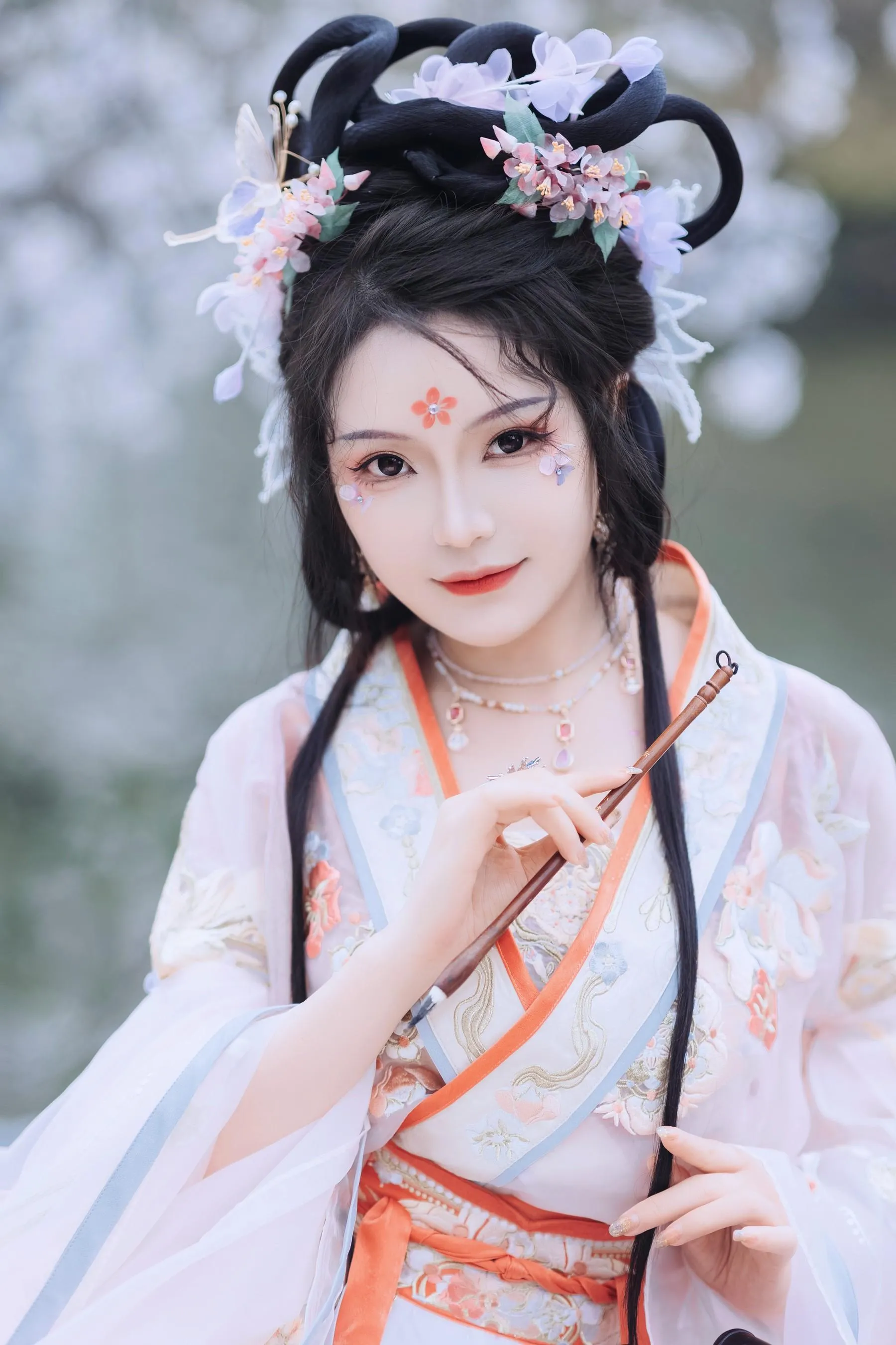 [艺图语] 2022.06.24 初春赏樱 璐璐haley [43P]插图1
